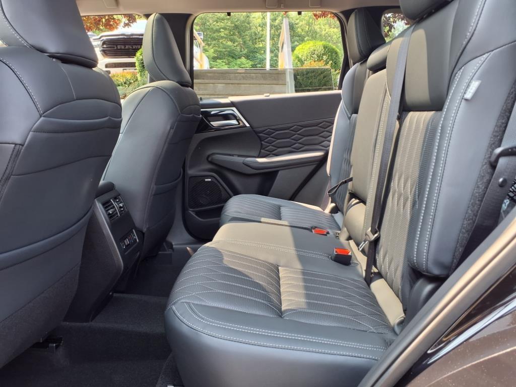 new 2025 Mitsubishi Outlander car, priced at $38,150