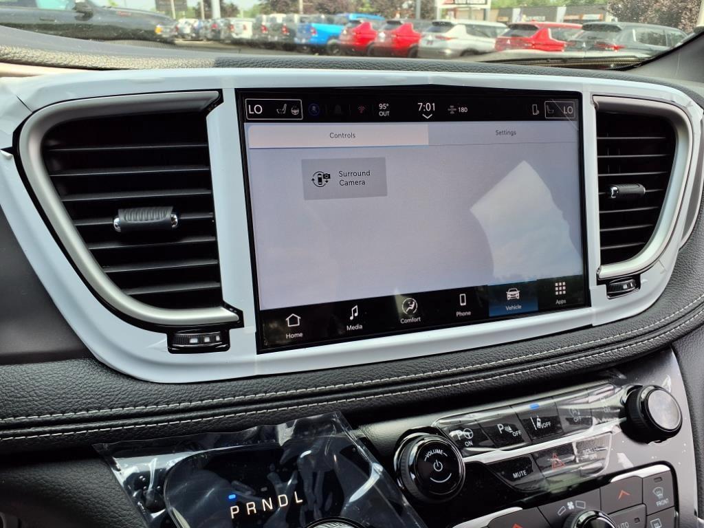 new 2025 Chrysler Pacifica car, priced at $47,179