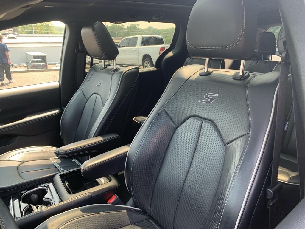 used 2022 Chrysler Pacifica car, priced at $34,490