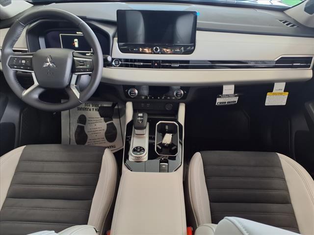 new 2025 Mitsubishi Outlander car, priced at $36,360