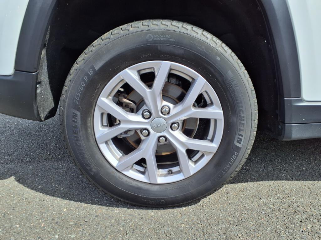used 2022 Jeep Grand Cherokee car, priced at $30,990