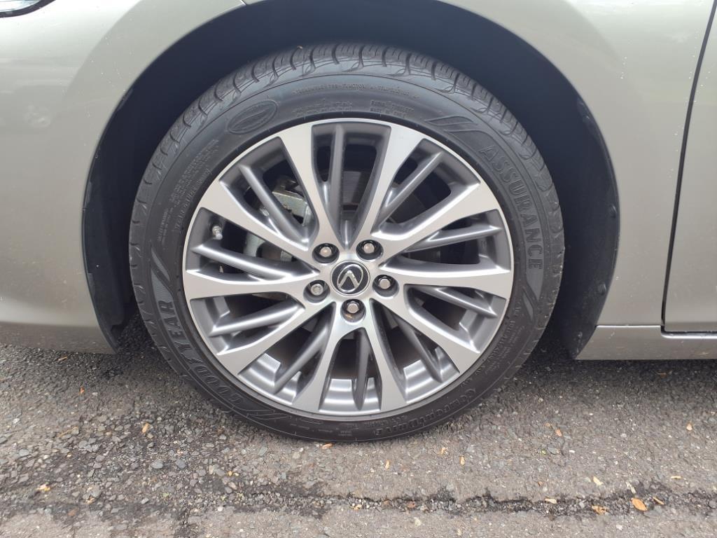 used 2021 Lexus ES 350 car, priced at $28,990