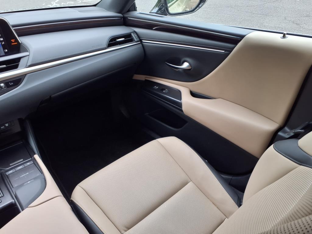 used 2021 Lexus ES 350 car, priced at $28,990