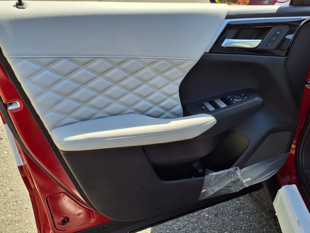 new 2025 Mitsubishi Outlander PHEV car, priced at $47,989