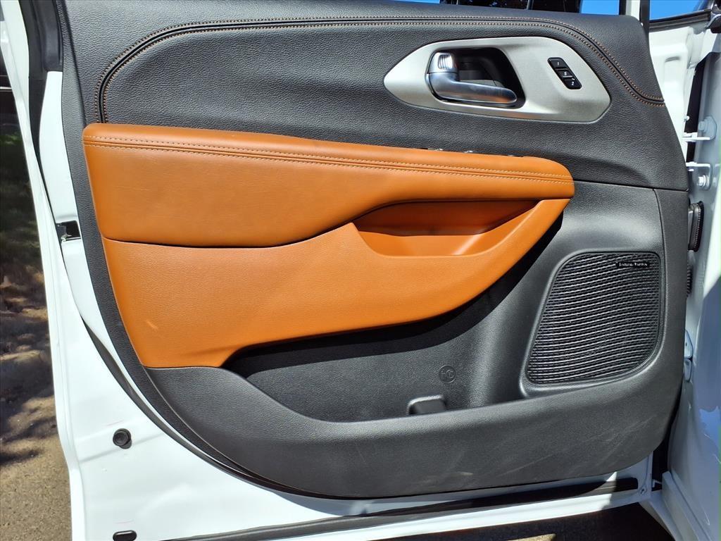 new 2026 Chrysler Pacifica car, priced at $52,240