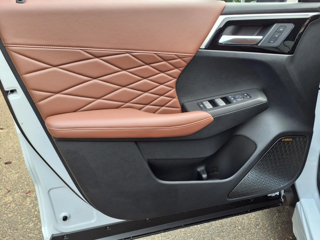 new 2025 Mitsubishi Outlander car, priced at $44,690