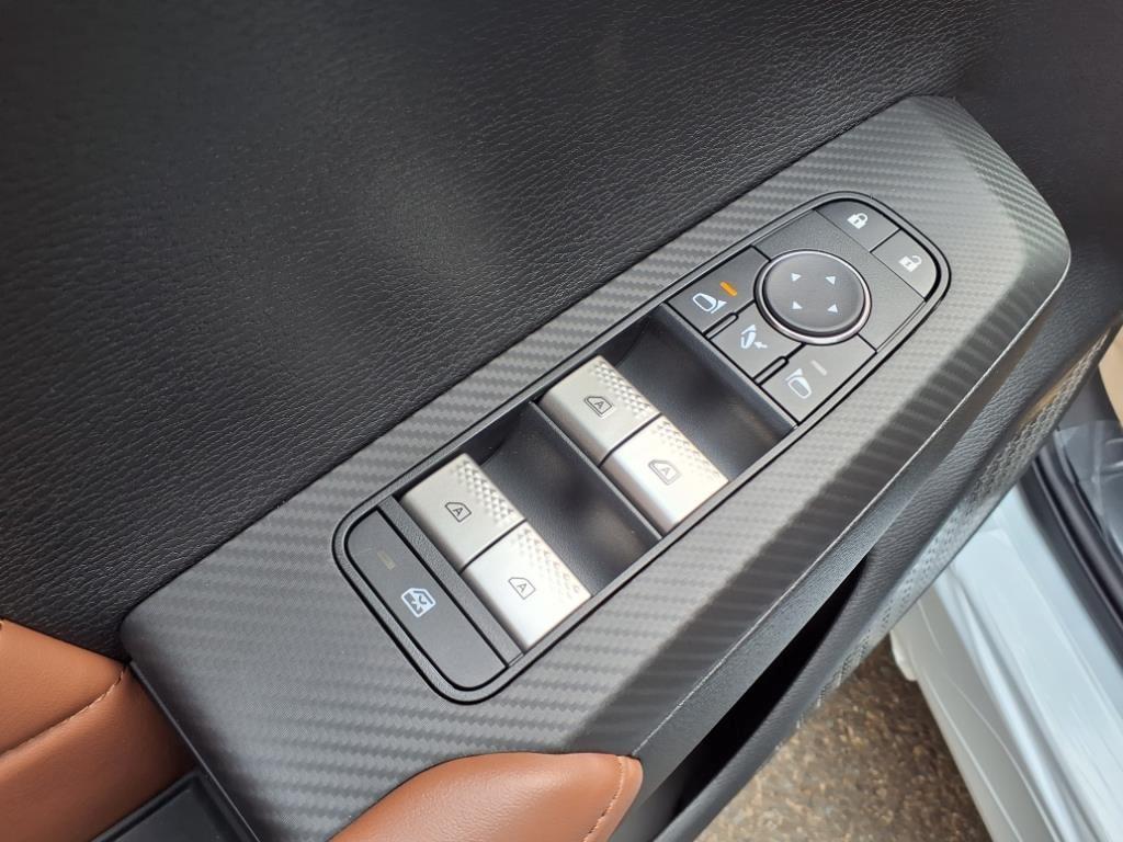 new 2025 Mitsubishi Outlander car, priced at $44,690