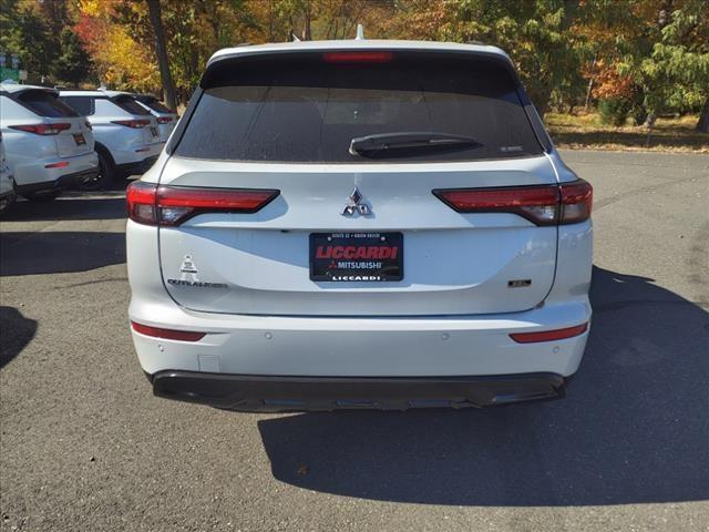 new 2024 Mitsubishi Outlander car, priced at $34,990