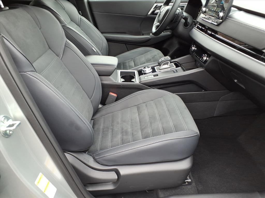 used 2025 Mitsubishi Outlander PHEV car, priced at $33,888