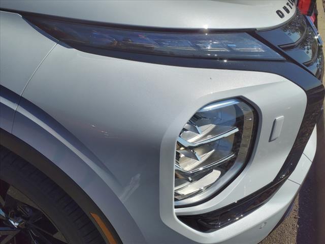 new 2024 Mitsubishi Outlander car, priced at $34,990