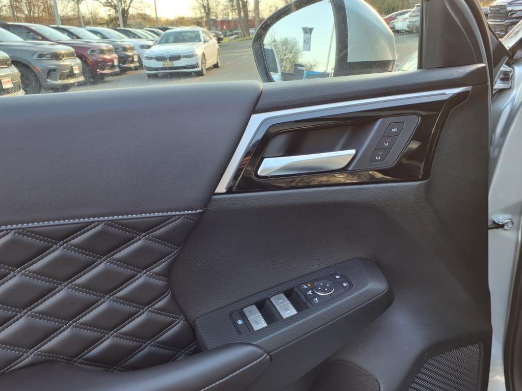 new 2025 Mitsubishi Outlander PHEV car, priced at $46,990