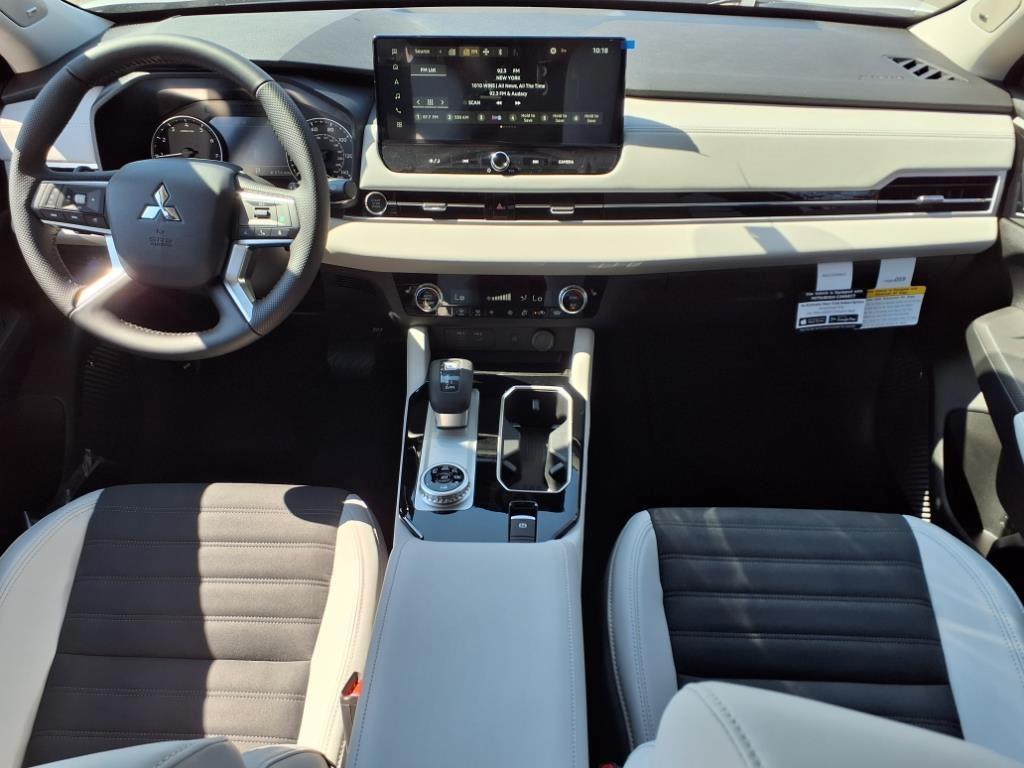 new 2025 Mitsubishi Outlander car, priced at $35,990