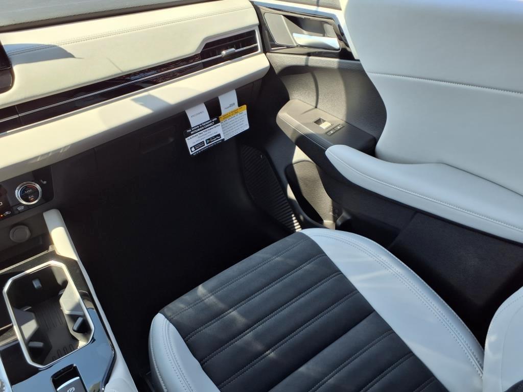 new 2025 Mitsubishi Outlander car, priced at $35,990