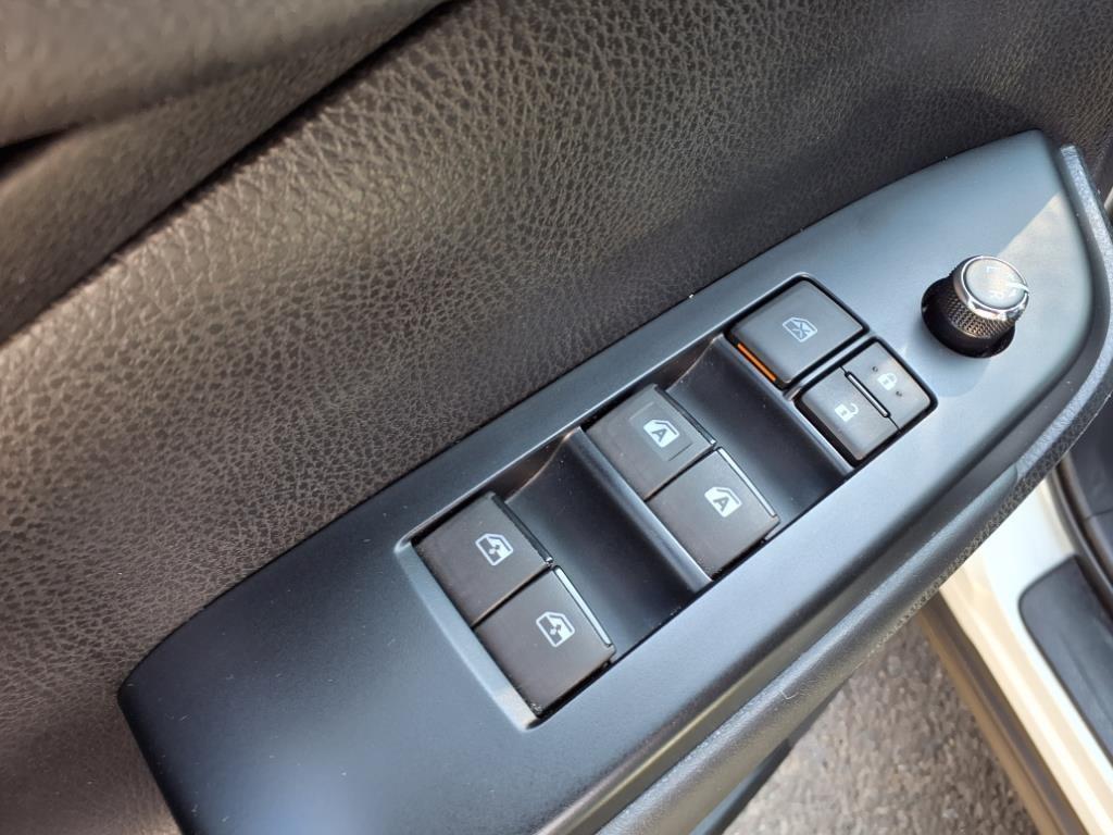 used 2019 Toyota Highlander car, priced at $25,490