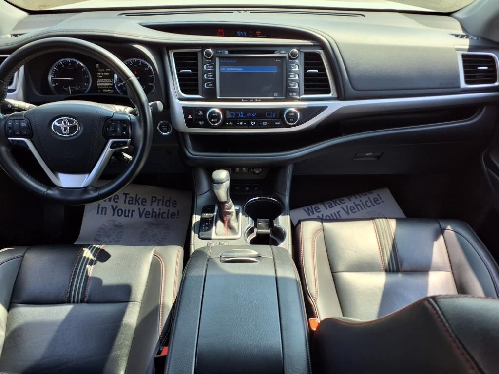 used 2019 Toyota Highlander car, priced at $25,490