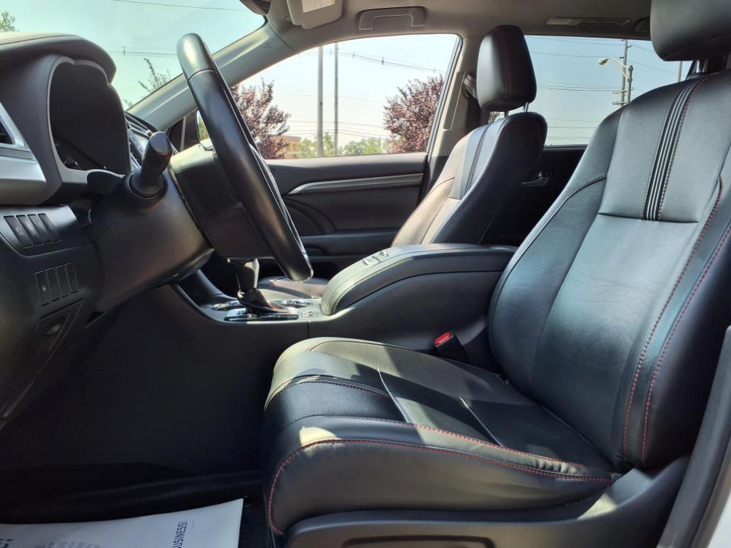 used 2019 Toyota Highlander car, priced at $25,490
