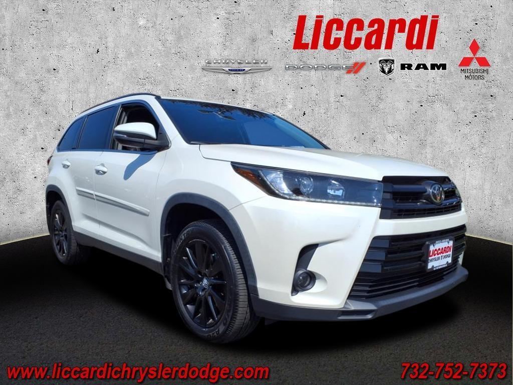 used 2019 Toyota Highlander car, priced at $25,490