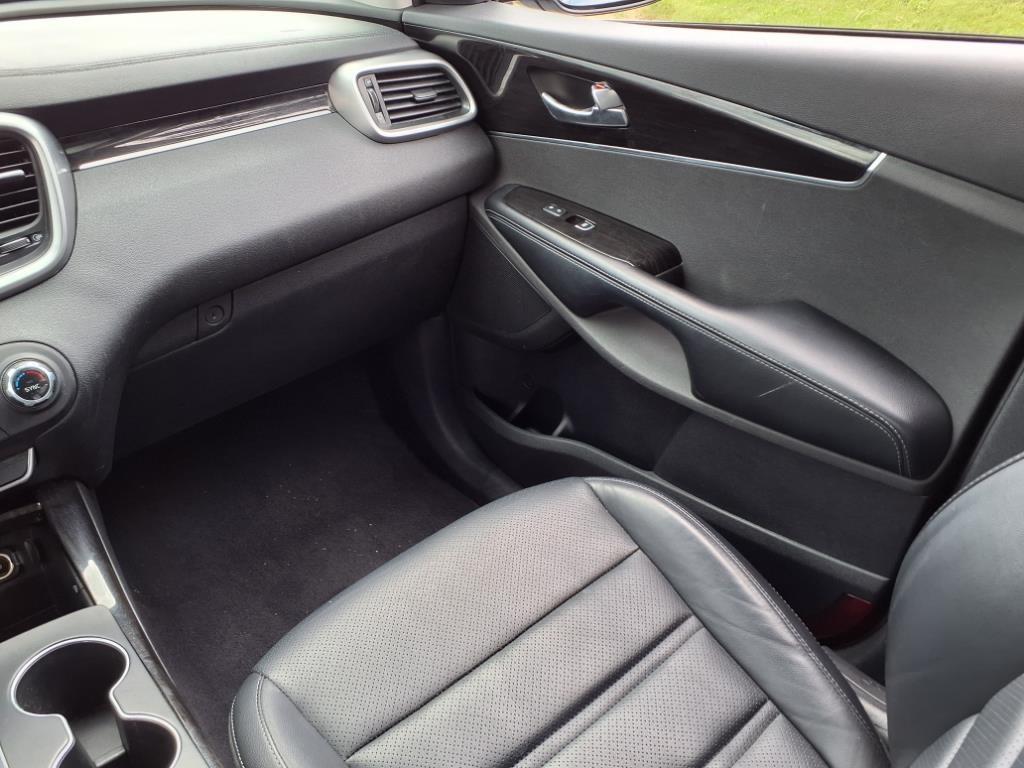 used 2020 Kia Sorento car, priced at $19,990