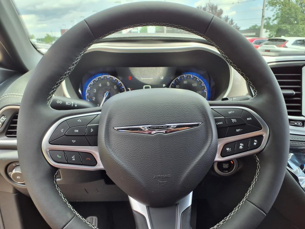 new 2025 Chrysler Pacifica car, priced at $45,992