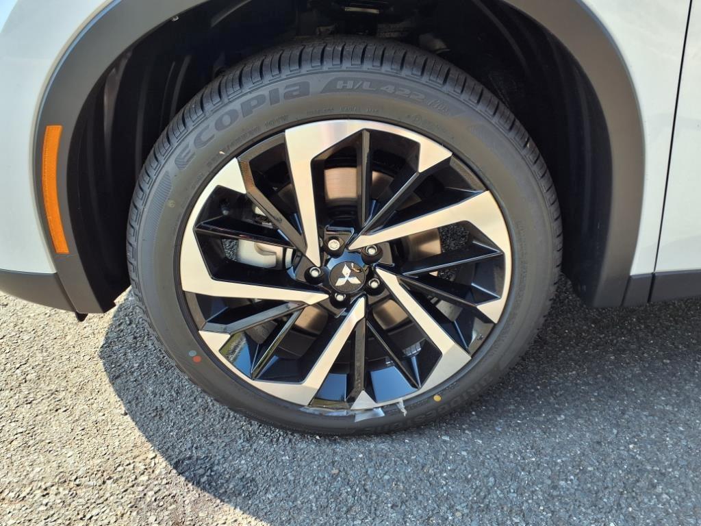 new 2025 Mitsubishi Outlander PHEV car, priced at $43,490