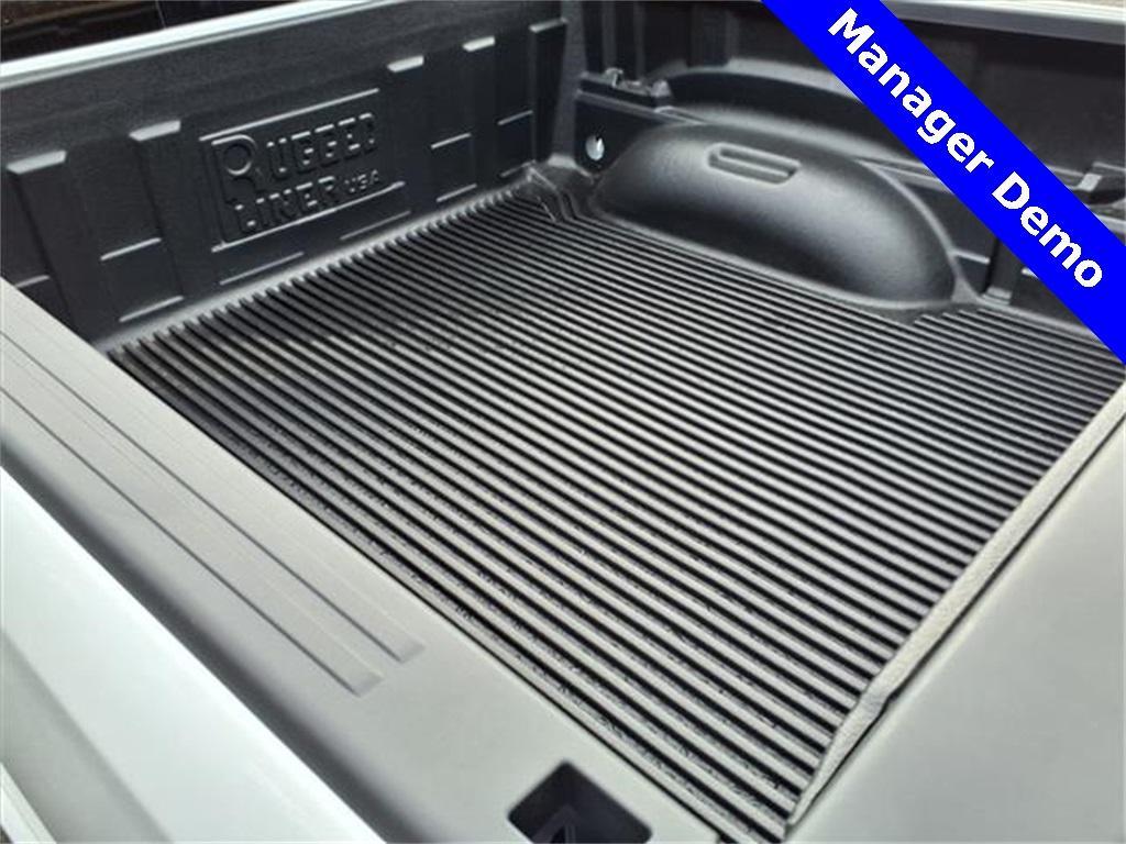 new 2025 Ram 1500 car, priced at $45,287