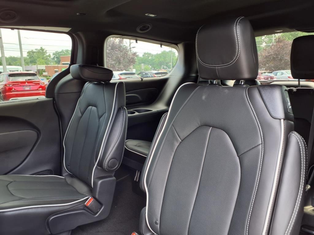 new 2025 Chrysler Pacifica car, priced at $55,330