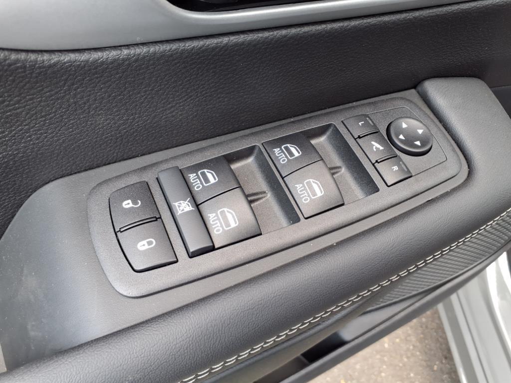 new 2025 Chrysler Pacifica car, priced at $55,330