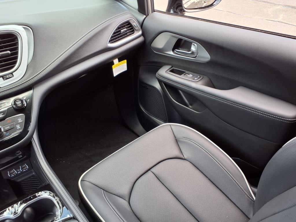 new 2025 Chrysler Pacifica car, priced at $55,330