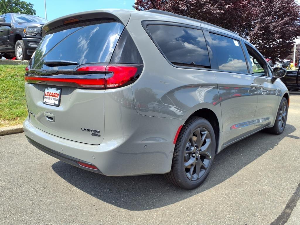 new 2025 Chrysler Pacifica car, priced at $55,330