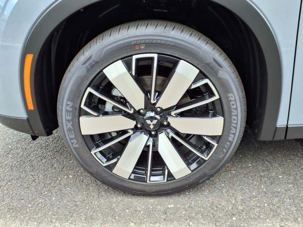 new 2025 Mitsubishi Outlander car, priced at $36,990