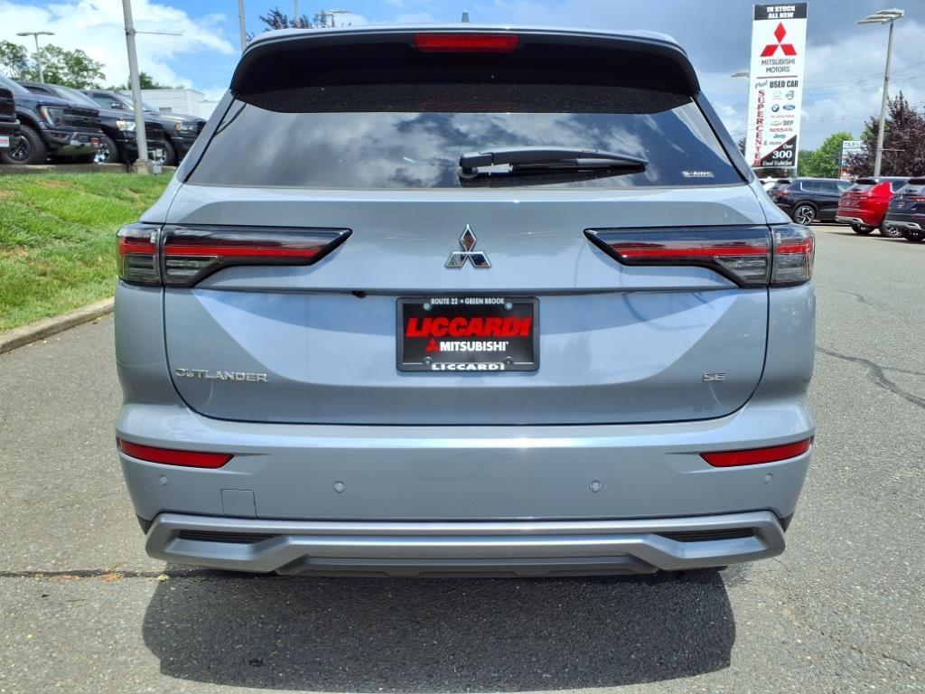 new 2025 Mitsubishi Outlander car, priced at $36,990