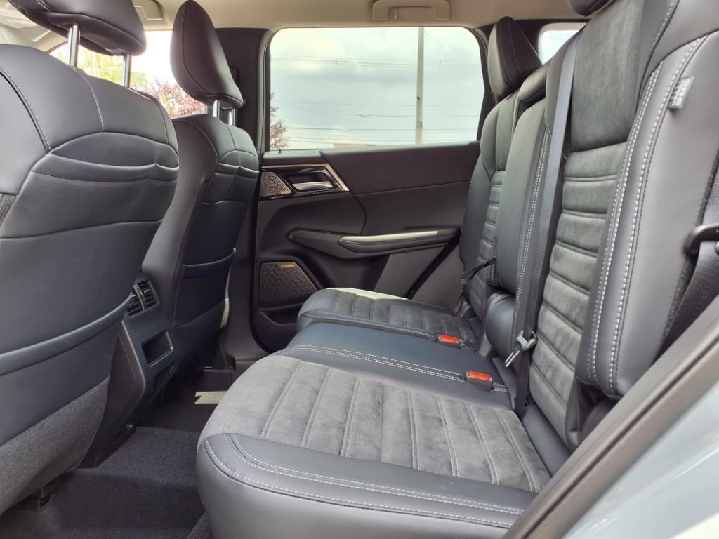 new 2025 Mitsubishi Outlander car, priced at $36,990