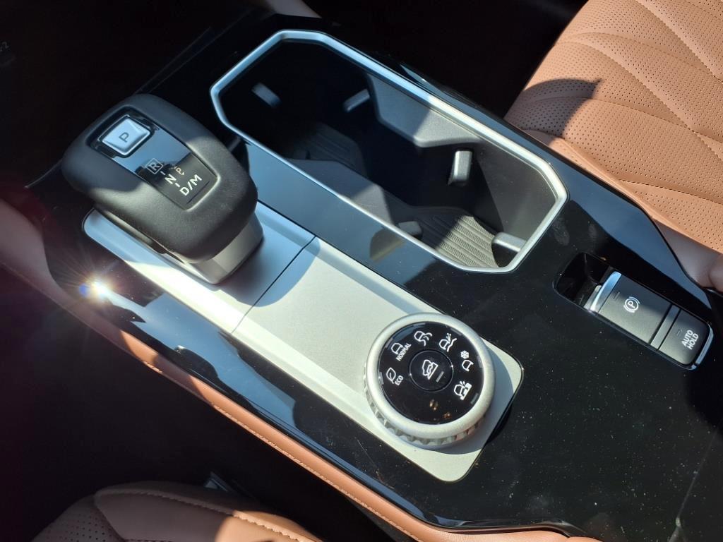 new 2025 Mitsubishi Outlander car, priced at $43,490