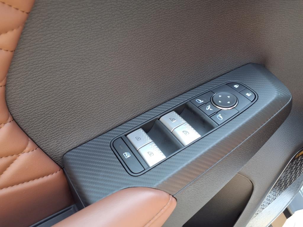 new 2025 Mitsubishi Outlander car, priced at $43,490