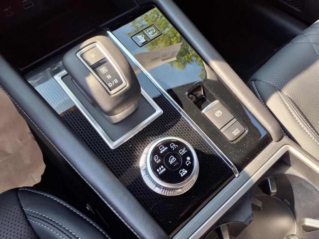 new 2025 Mitsubishi Outlander PHEV car, priced at $47,490