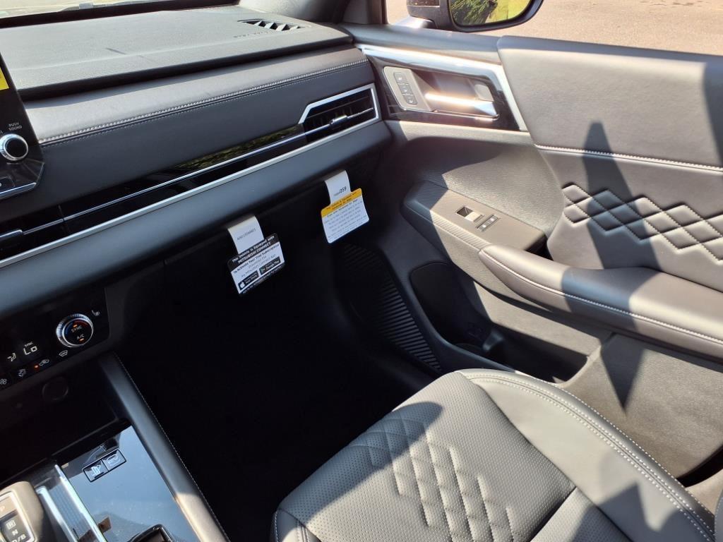 new 2025 Mitsubishi Outlander PHEV car, priced at $47,490