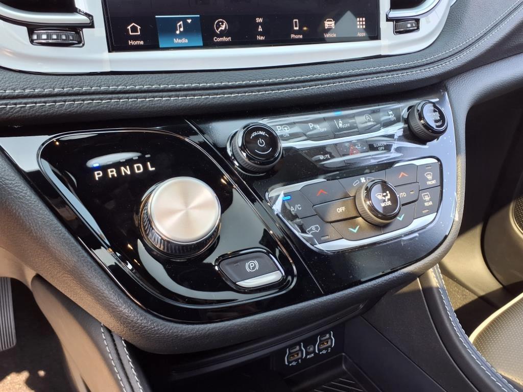 new 2025 Chrysler Pacifica car, priced at $52,059
