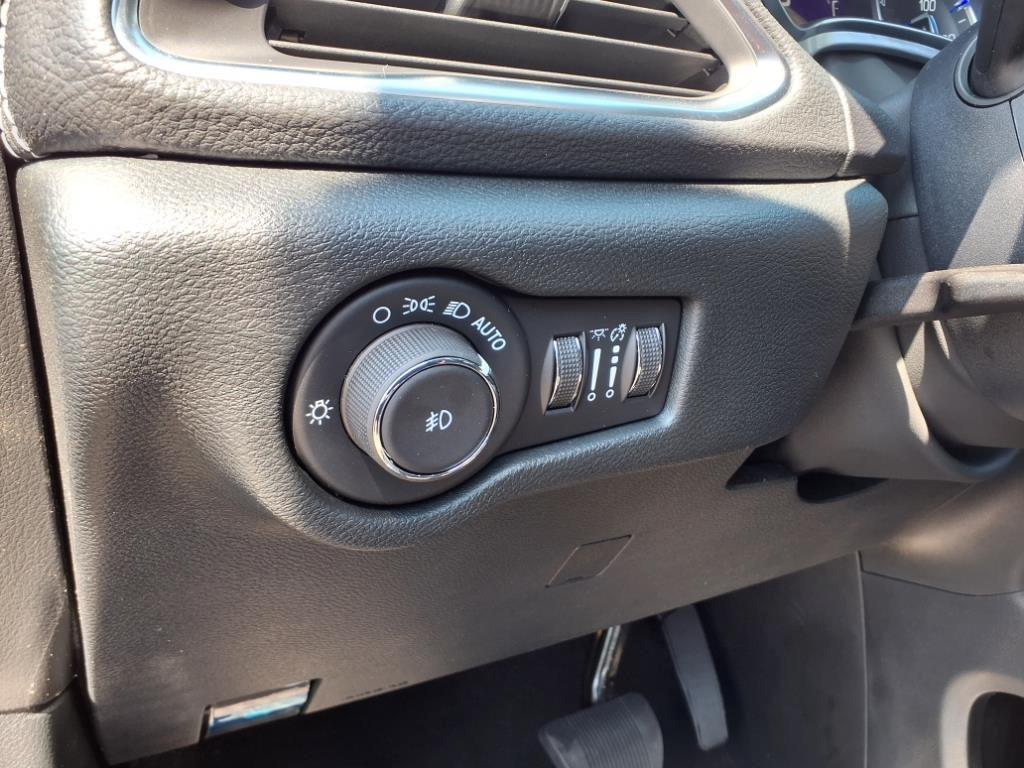 new 2025 Chrysler Pacifica car, priced at $52,059