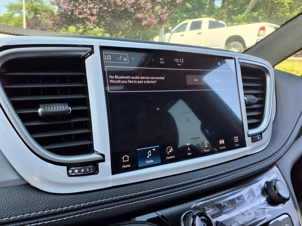 new 2025 Chrysler Pacifica car, priced at $52,059