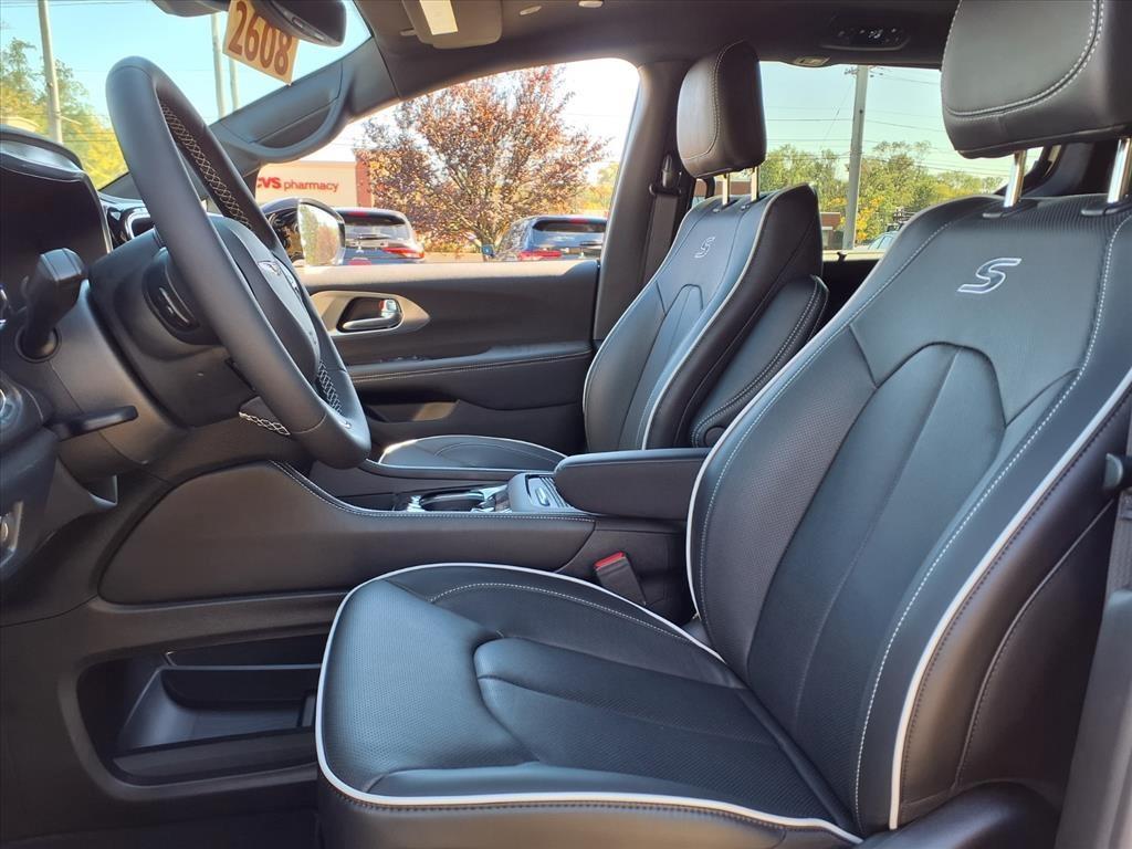 new 2026 Chrysler Pacifica car, priced at $49,540