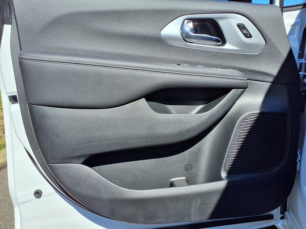 new 2026 Chrysler Pacifica car, priced at $49,540