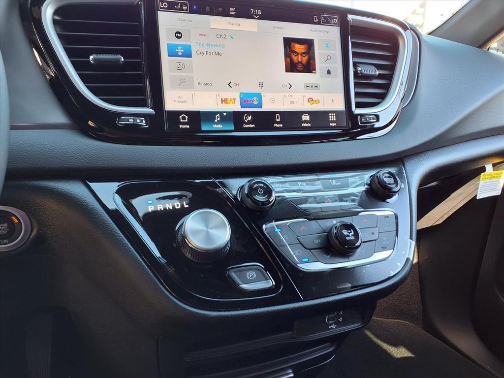 new 2026 Chrysler Voyager car