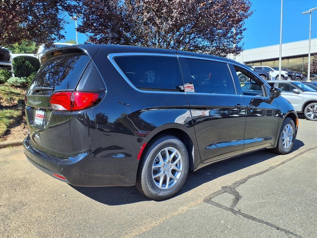 new 2026 Chrysler Voyager car