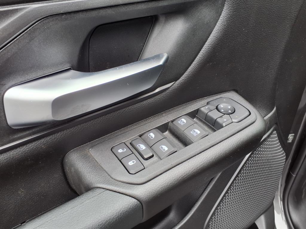 new 2025 Ram 1500 car, priced at $42,990