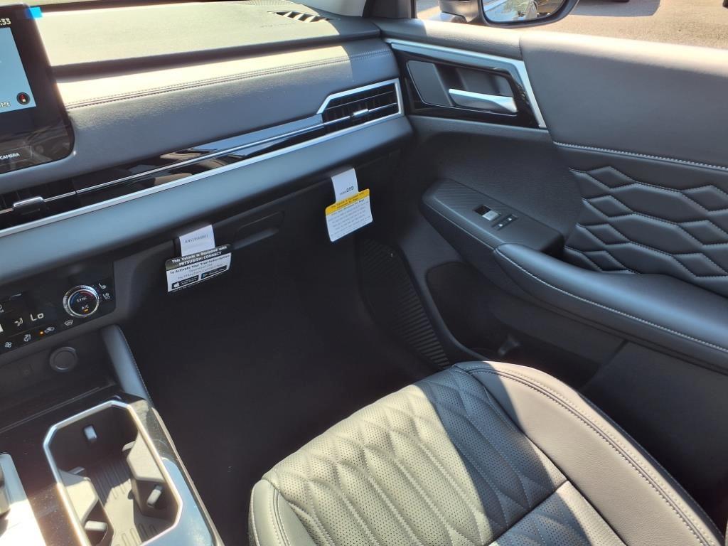 new 2025 Mitsubishi Outlander car, priced at $34,990