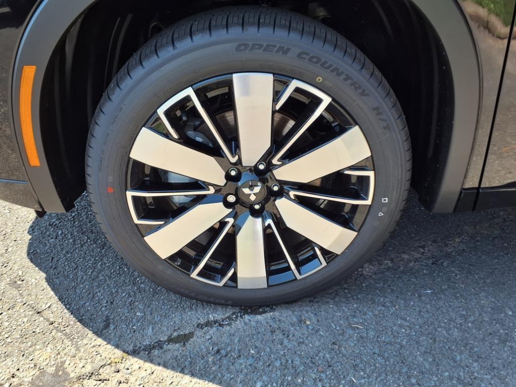 new 2025 Mitsubishi Outlander car, priced at $34,990
