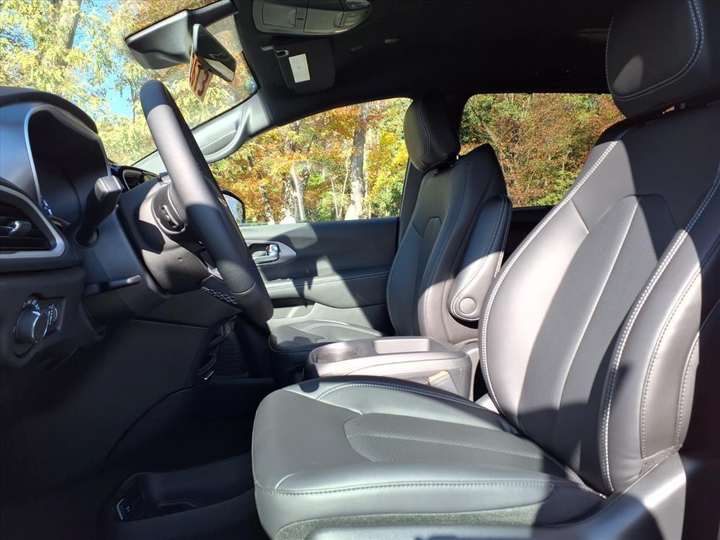 new 2026 Chrysler Voyager car, priced at $38,040