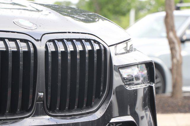 new 2026 BMW X7 car, priced at $102,725