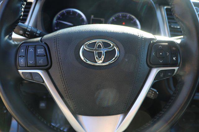 used 2019 Toyota Highlander car, priced at $28,991