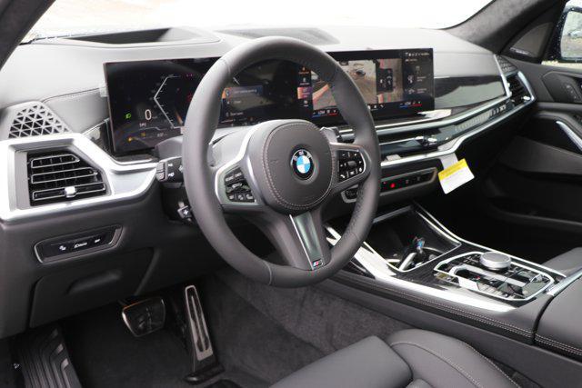 new 2026 BMW X7 car, priced at $102,125